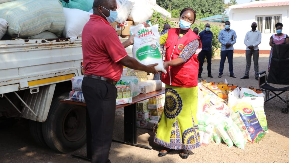 Instituto Nacional de Gestão de Calamidades recebe doação de cerca de 10 toneladas de produtos diversos